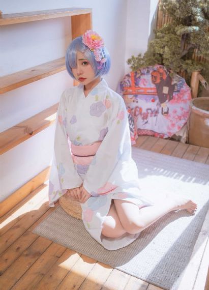 三男玩一女免费a级